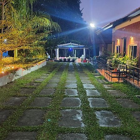 Redrock Homestay Chikmagalur Exterior photo